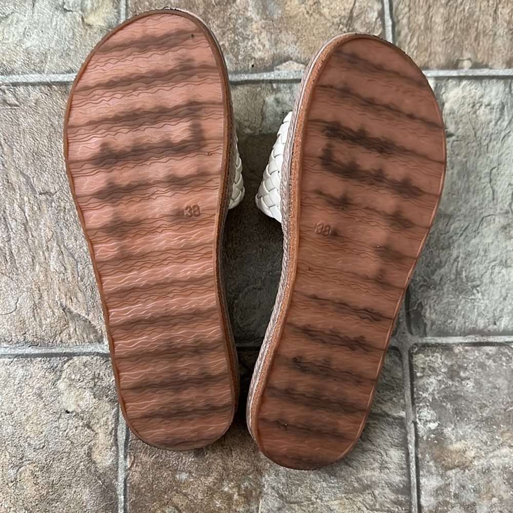 Slide sandals - Picture 8 of 9